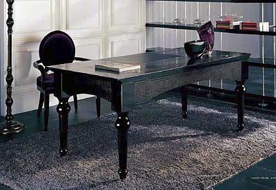 EVG701 Black Lacquer Crocodile Desk